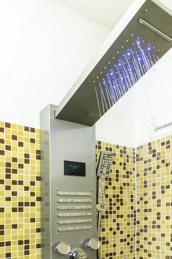 Villa Esmeralda - Free Wifi - With Swimming Pool 코스타 파라디소 외부 사진